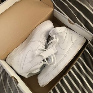 Air Force 1 mid